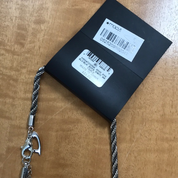 NWT Necklace - Picture 4 of 4